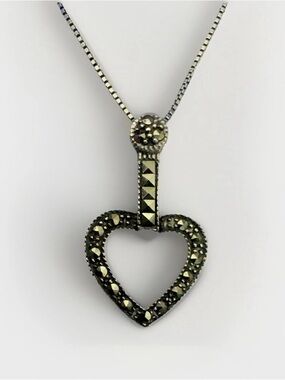 Sterling Silver 925 VTG  Marcasite Heart Pendant with 18in chain